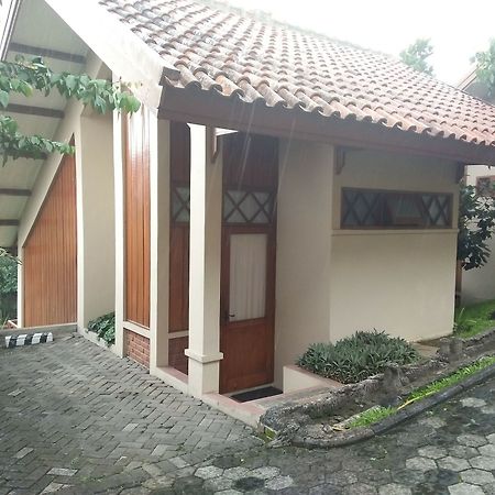 Ahadiat Hotel & Bungalow Bandung Ngoại thất bức ảnh