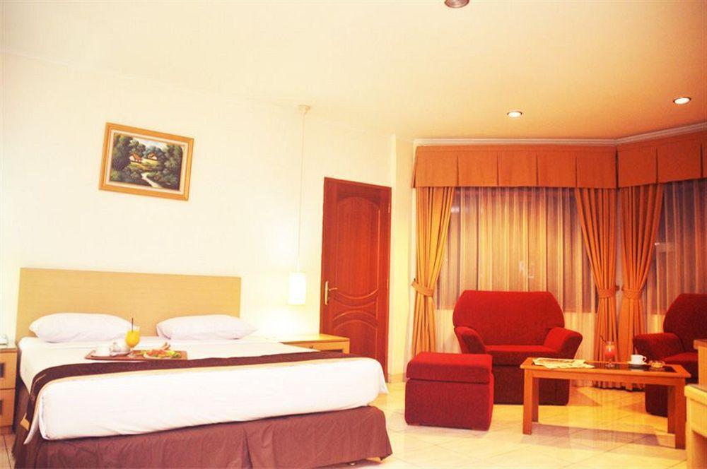 Ahadiat Hotel & Bungalow Bandung Ngoại thất bức ảnh