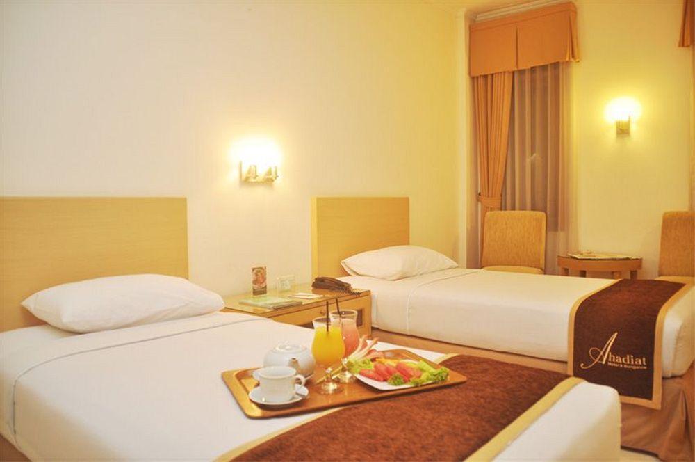 Ahadiat Hotel & Bungalow Bandung Ngoại thất bức ảnh