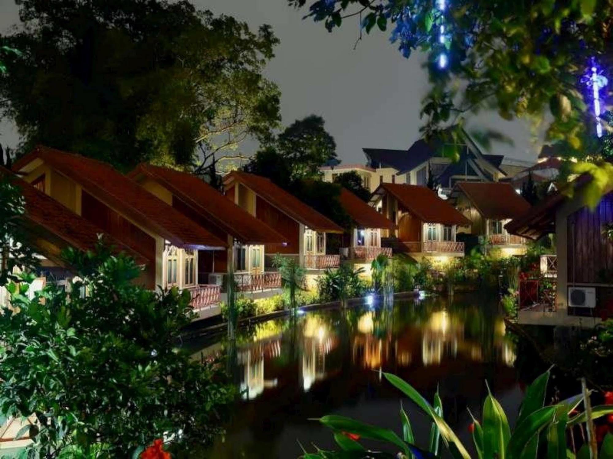 Ahadiat Hotel & Bungalow Bandung Ngoại thất bức ảnh
